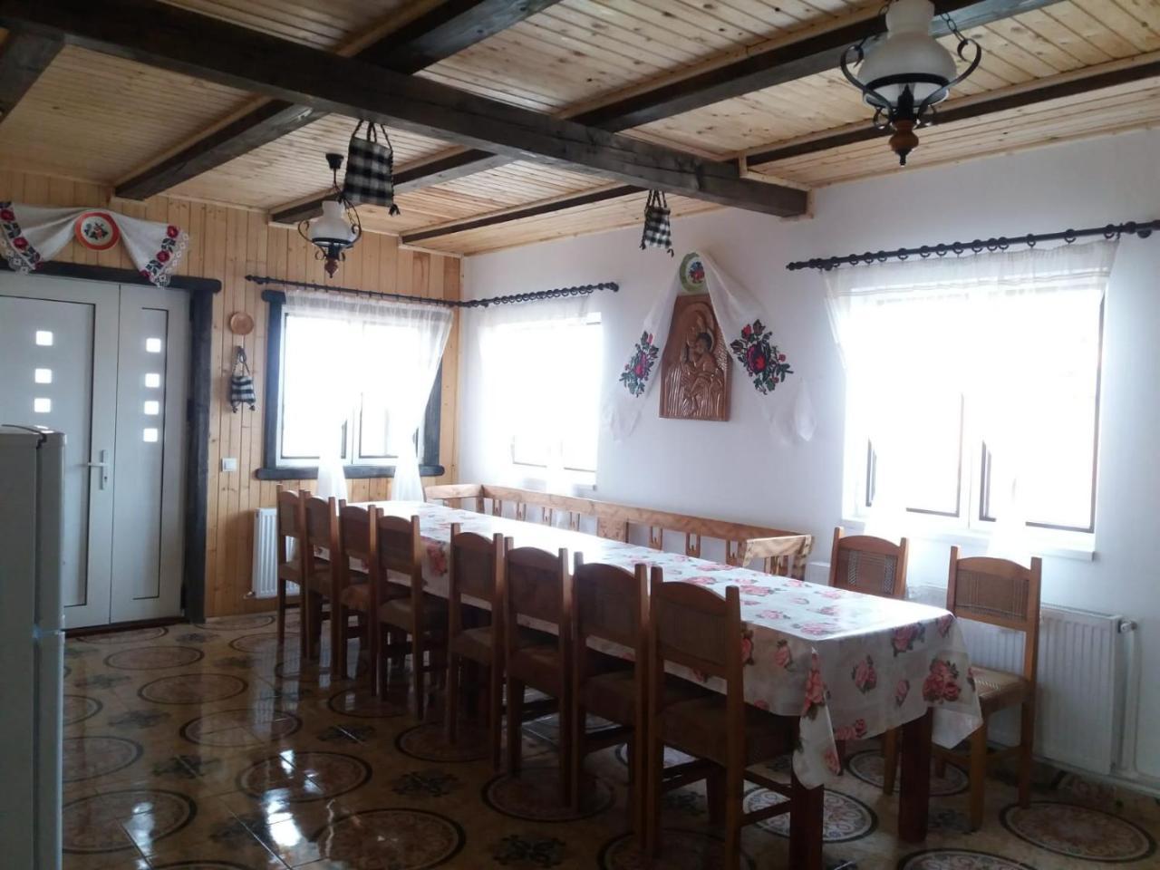 Casa Cupcea Villa Budesti  ภายนอก รูปภาพ